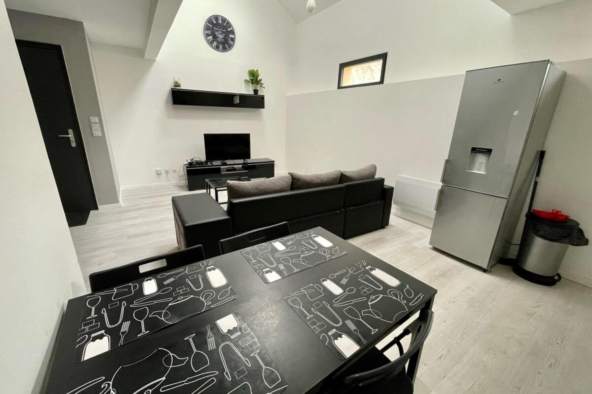 Duplex Montereau Centre - Chez Marc Appartement Buitenkant foto